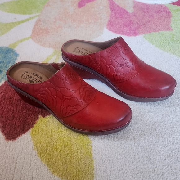 L'Artiste by Spring Step Bande Embossed Leather Clog Red Sz 40 - Picture 2 of 8